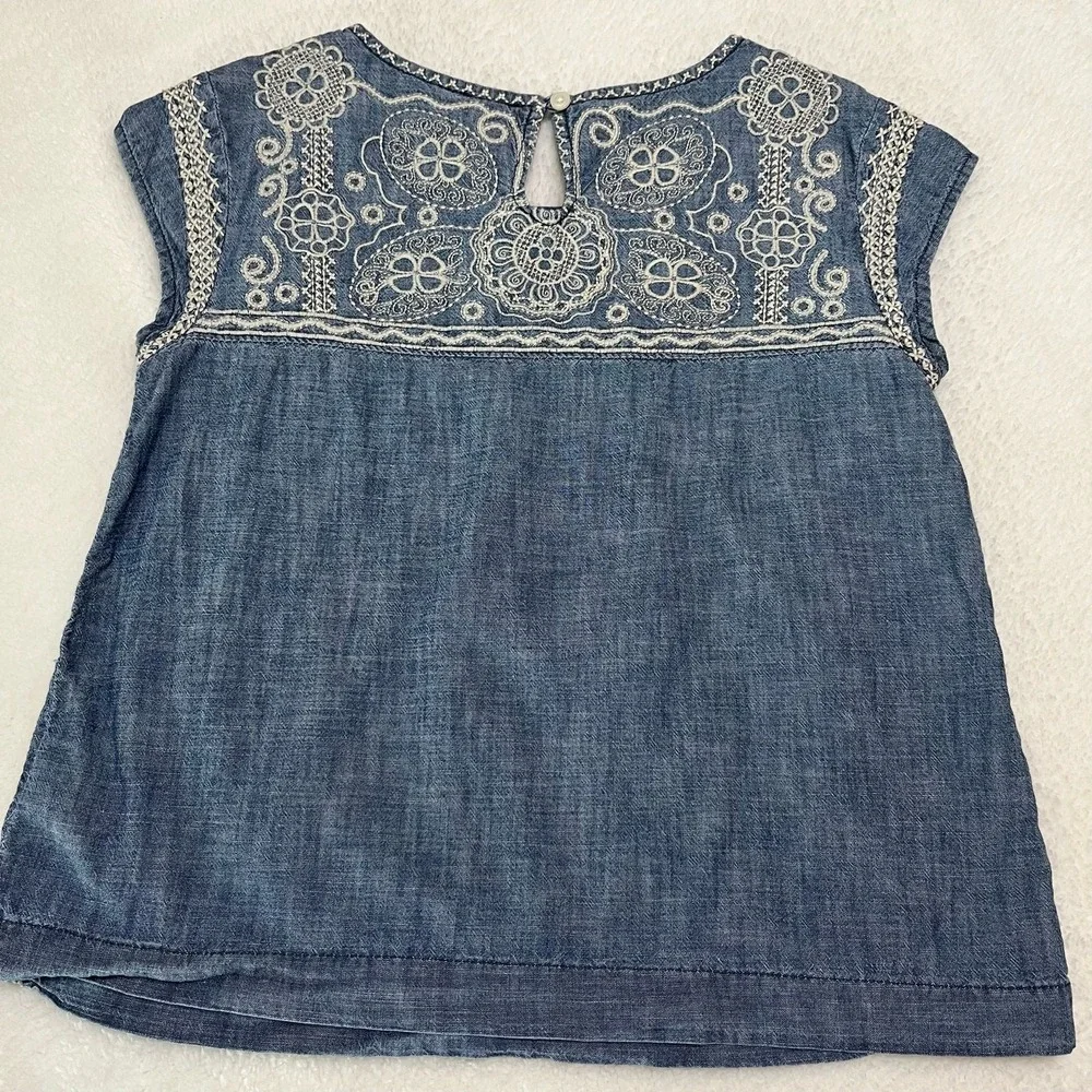 Gap Kids Girl's Shirt XL Blue Chambray Embroidery‎ Cropped